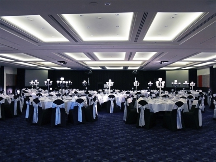 Wedding Venue - Mantra on View Hotel - Palm Ballroom 5 on Veilability