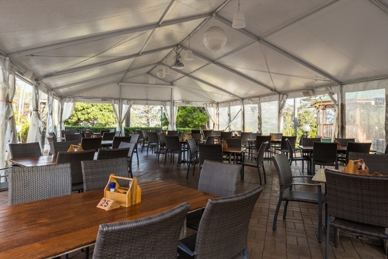 Wedding Venue - Grand View Hotel - Emu Point Garden Restaurant 1 on Veilability