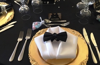 Wedding Venue - Abbey Boutique Hotel - Long Room 5 - Gold charger plates is an option on Veilability